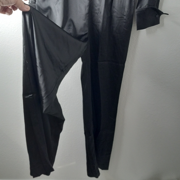 Fashion Nova L What You Don't See Satin Jumpsuit New in Black - Picture 8 of 11
